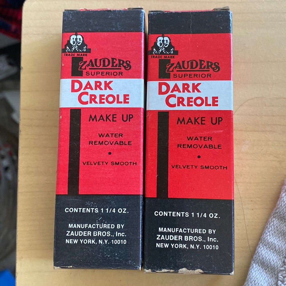 Zauders superior dark creole makeup unisex theatrical
